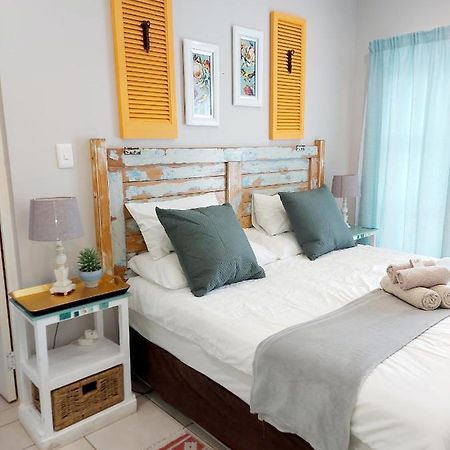 The Coelacanth Guest House And Beach Thyme Self Catering Kiddʼs Beach Екстериор снимка