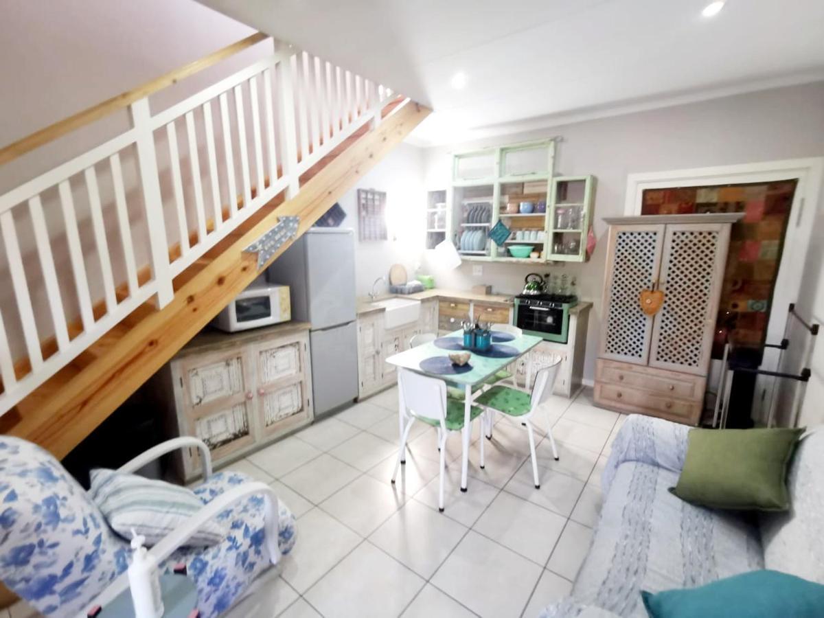 The Coelacanth Guest House And Beach Thyme Self Catering Kiddʼs Beach Екстериор снимка