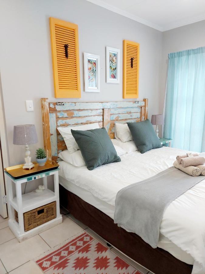 The Coelacanth Guest House And Beach Thyme Self Catering Kiddʼs Beach Екстериор снимка