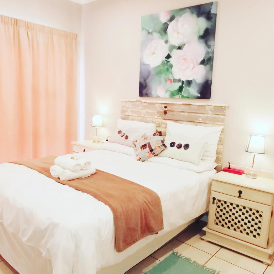 The Coelacanth Guest House And Beach Thyme Self Catering Kiddʼs Beach Екстериор снимка
