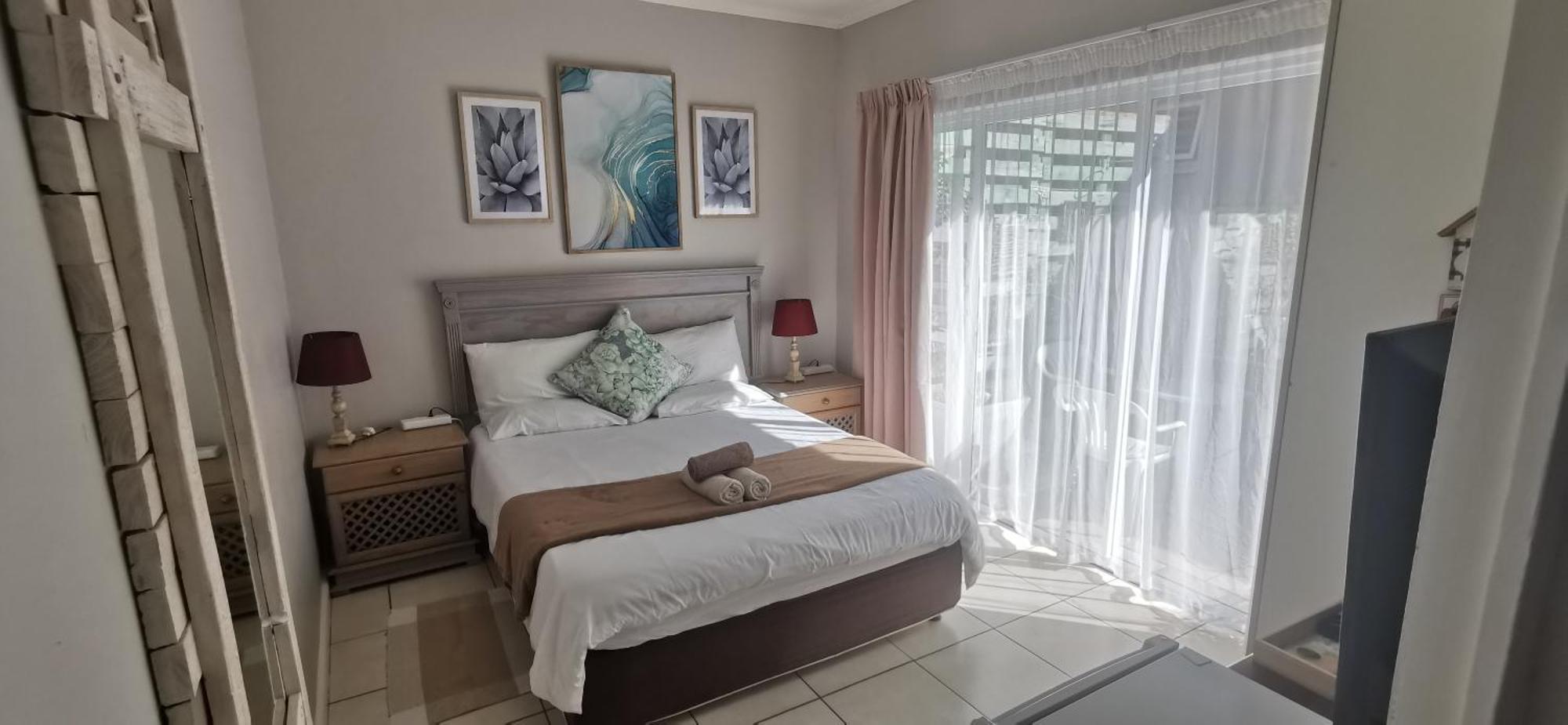 The Coelacanth Guest House And Beach Thyme Self Catering Kiddʼs Beach Екстериор снимка
