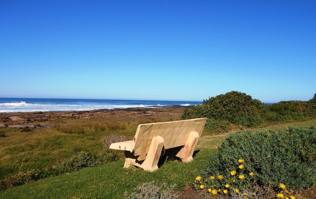 The Coelacanth Guest House And Beach Thyme Self Catering Kiddʼs Beach Екстериор снимка